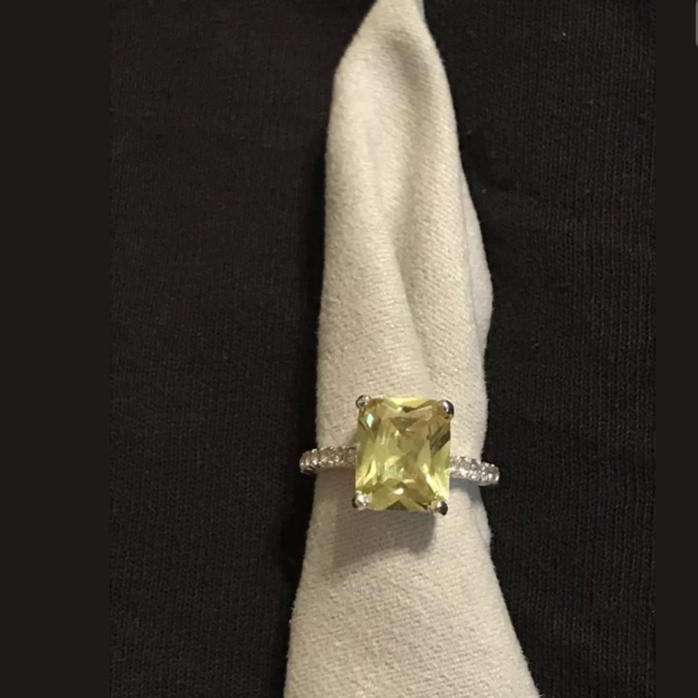 Lab Created Peridot Ring (Size 8)